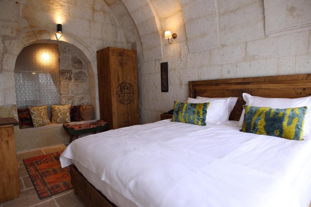 Cappadocia Vita Cave Hotel อูร์กุบ ภายนอก รูปภาพ