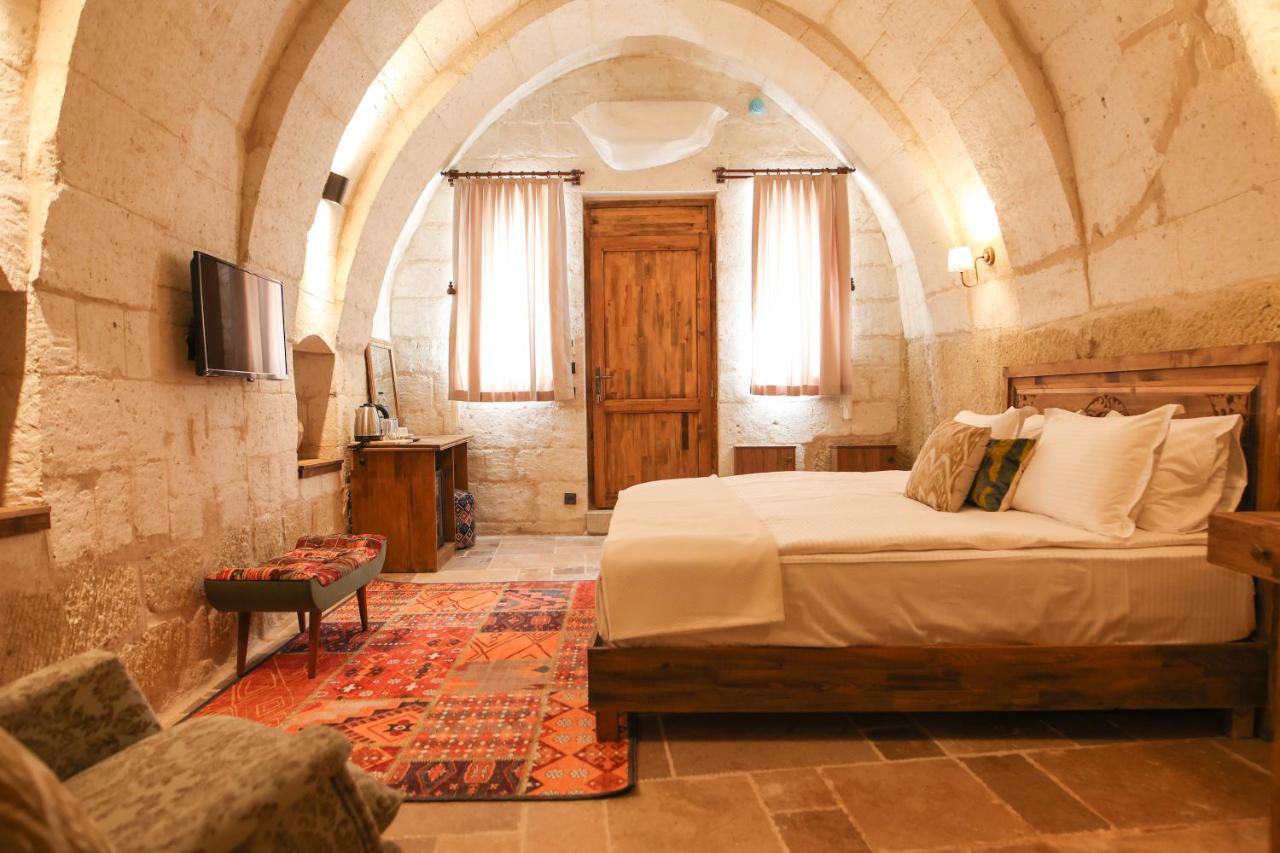 Cappadocia Vita Cave Hotel อูร์กุบ ภายนอก รูปภาพ