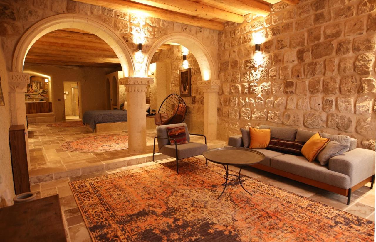 Cappadocia Vita Cave Hotel อูร์กุบ ภายนอก รูปภาพ