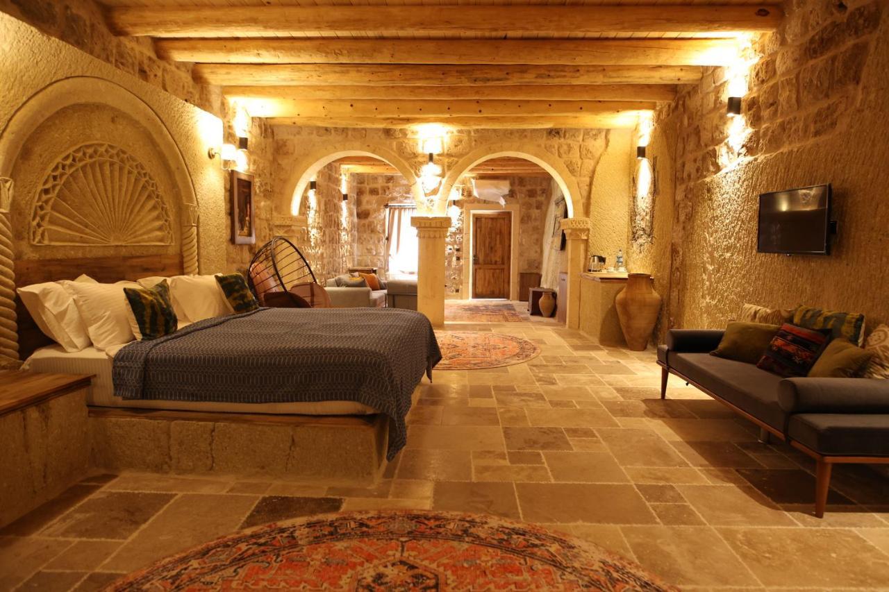Cappadocia Vita Cave Hotel อูร์กุบ ภายนอก รูปภาพ