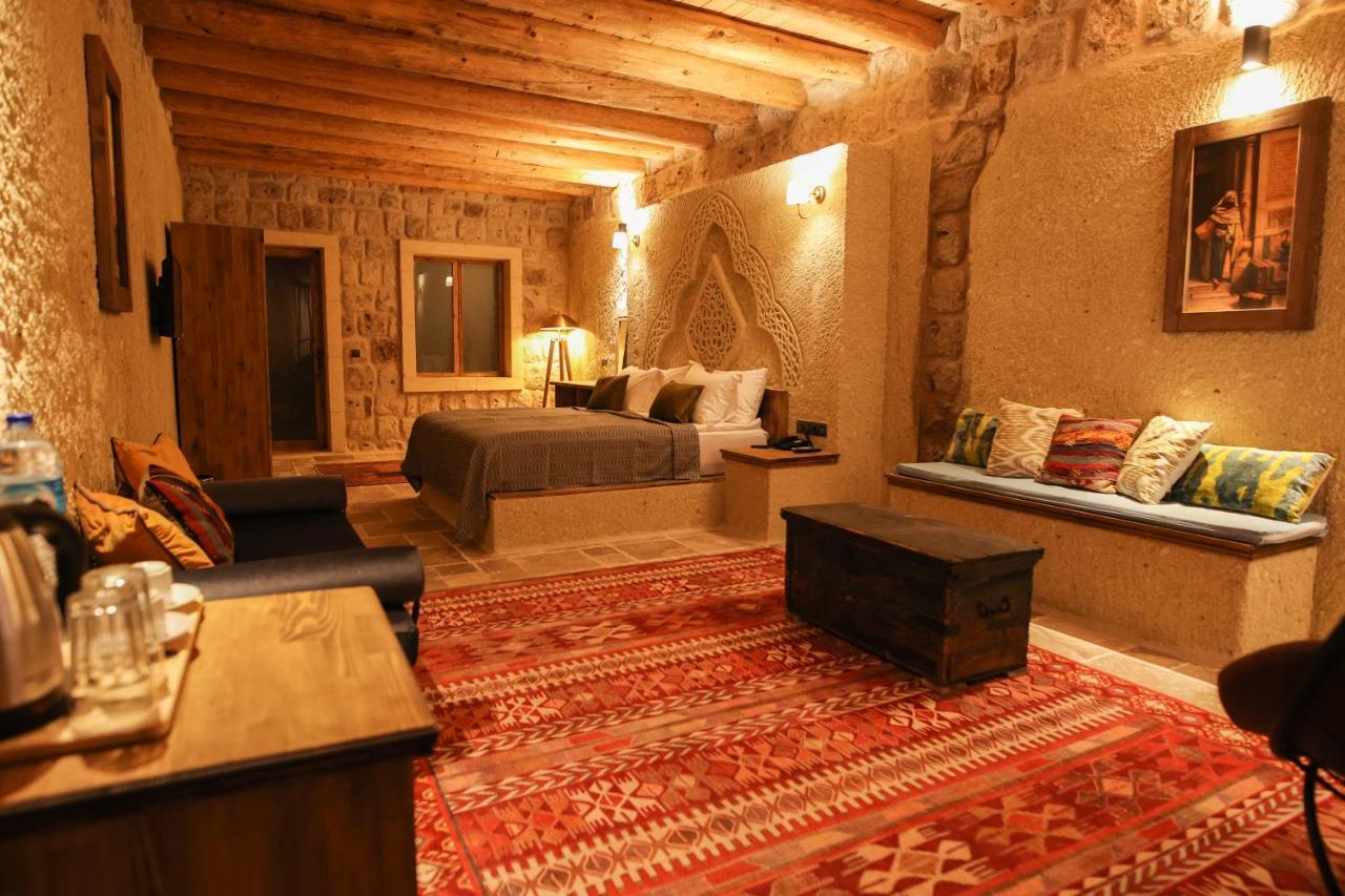 Cappadocia Vita Cave Hotel อูร์กุบ ภายนอก รูปภาพ