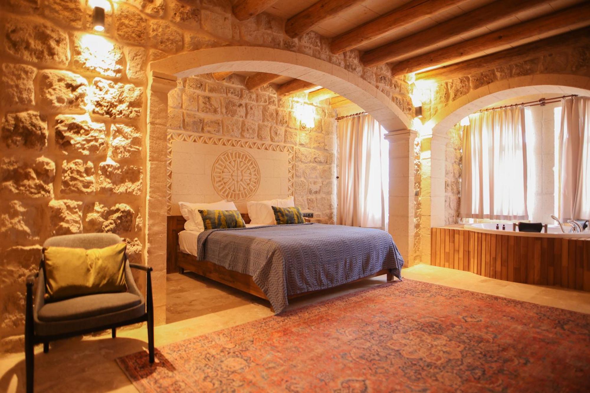 Cappadocia Vita Cave Hotel อูร์กุบ ภายนอก รูปภาพ