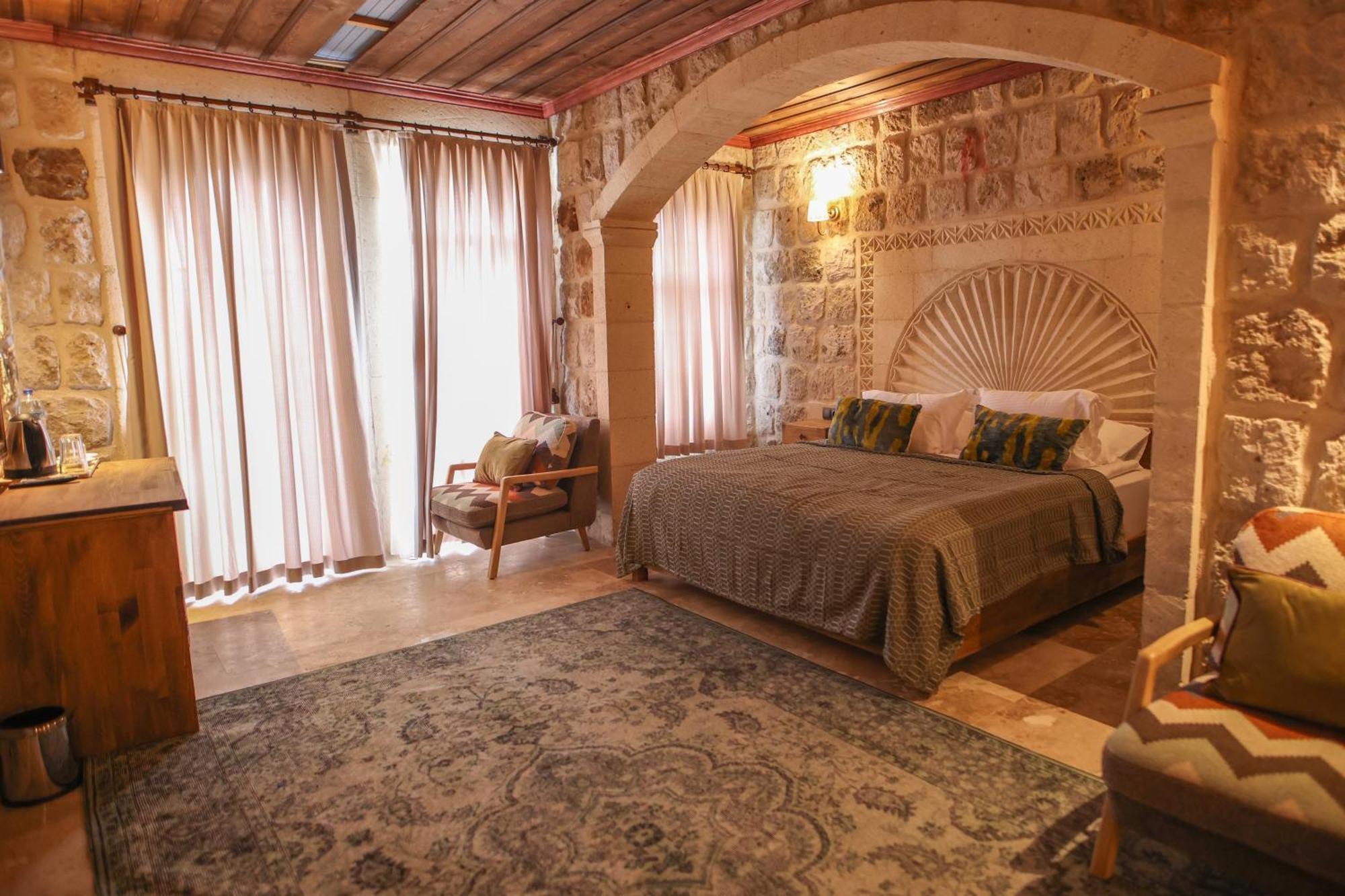 Cappadocia Vita Cave Hotel อูร์กุบ ภายนอก รูปภาพ