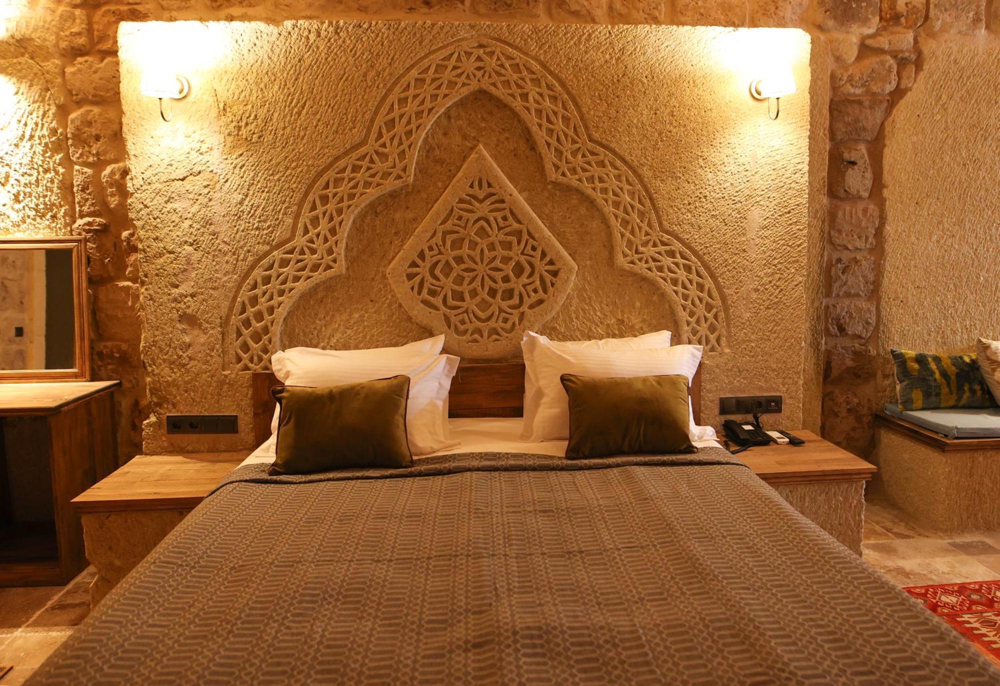 Cappadocia Vita Cave Hotel อูร์กุบ ภายนอก รูปภาพ