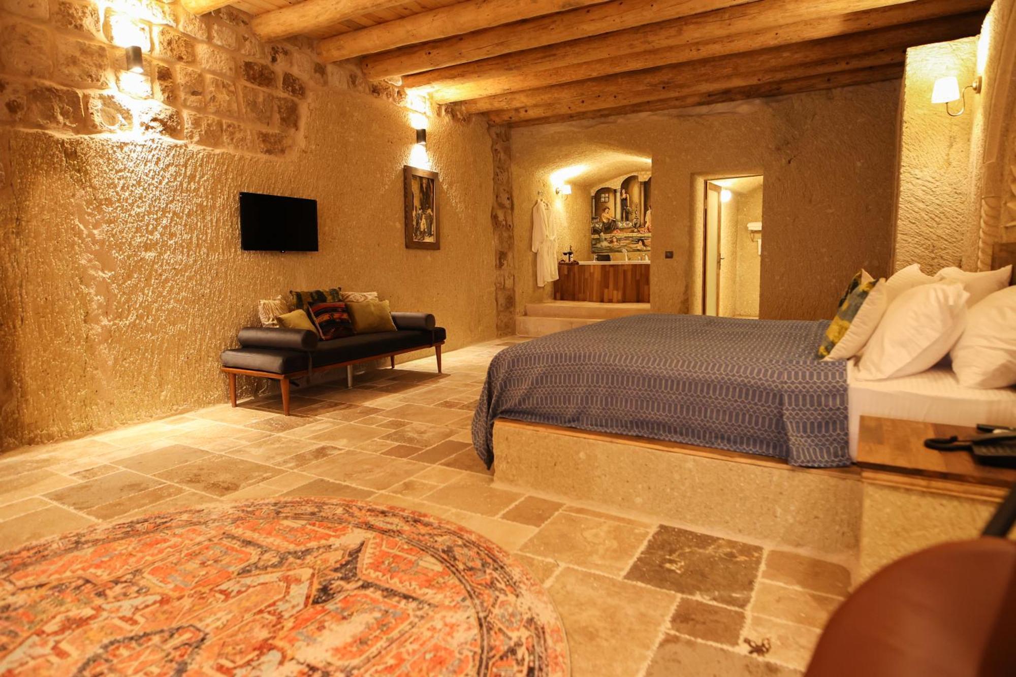 Cappadocia Vita Cave Hotel อูร์กุบ ภายนอก รูปภาพ