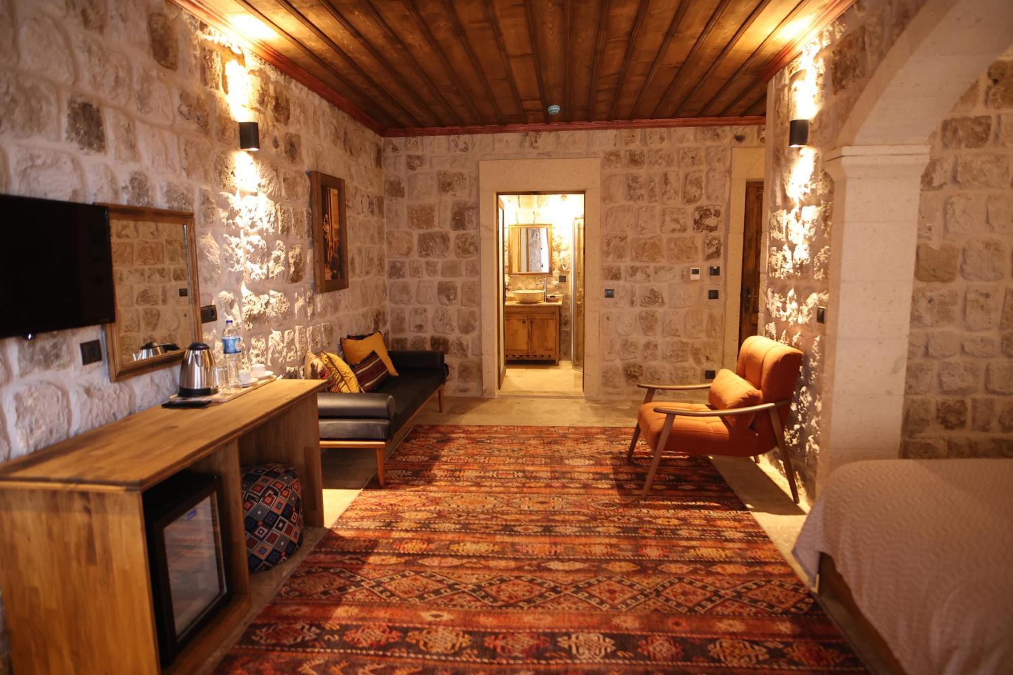 Cappadocia Vita Cave Hotel อูร์กุบ ภายนอก รูปภาพ