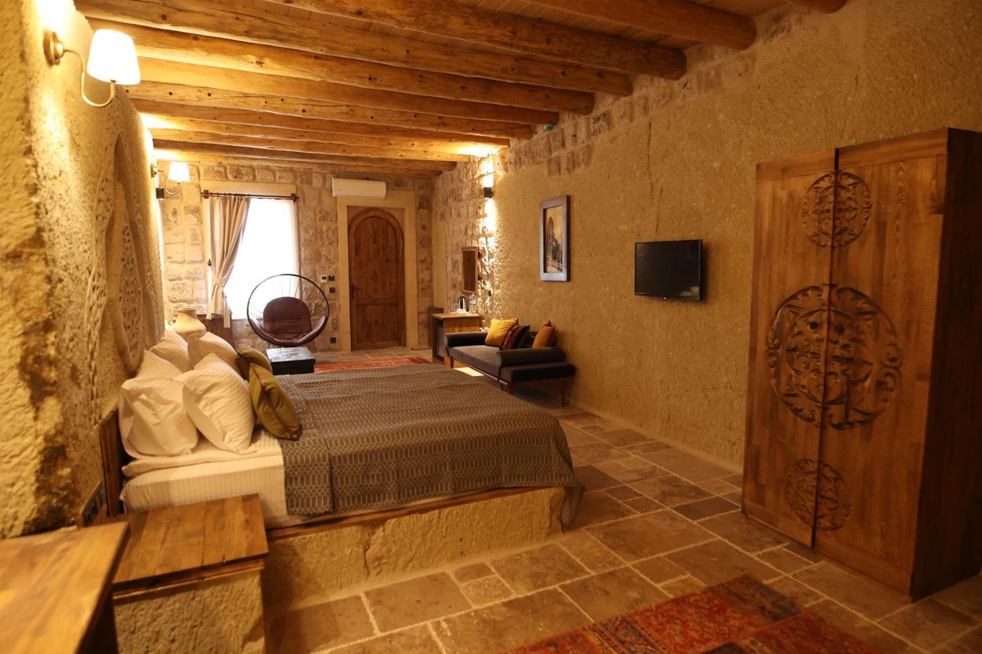 Cappadocia Vita Cave Hotel อูร์กุบ ภายนอก รูปภาพ