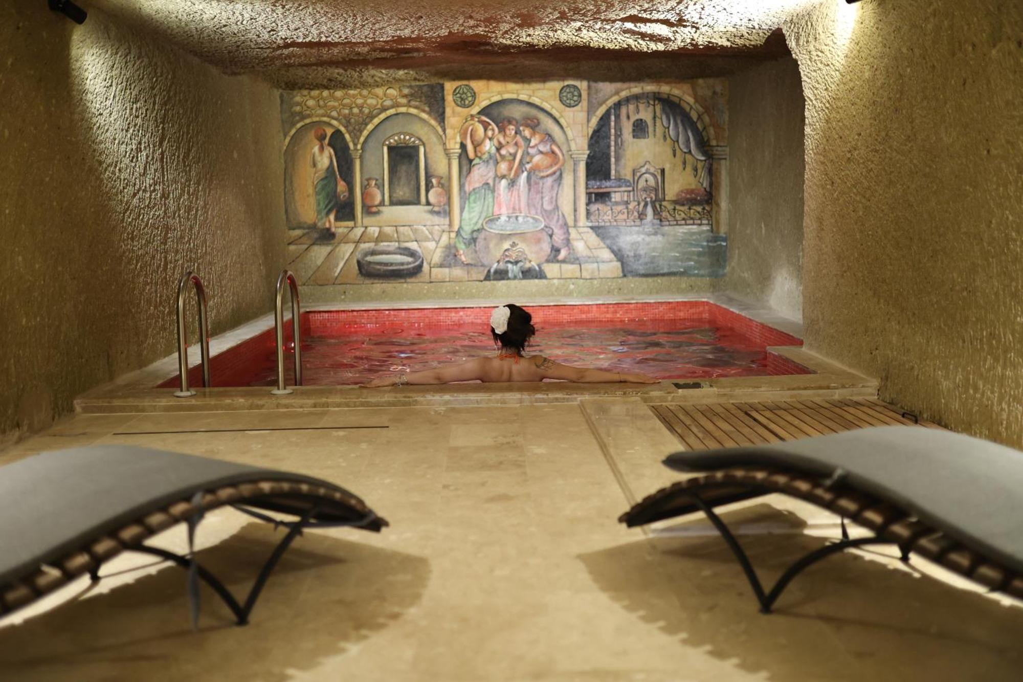 Cappadocia Vita Cave Hotel อูร์กุบ ภายนอก รูปภาพ