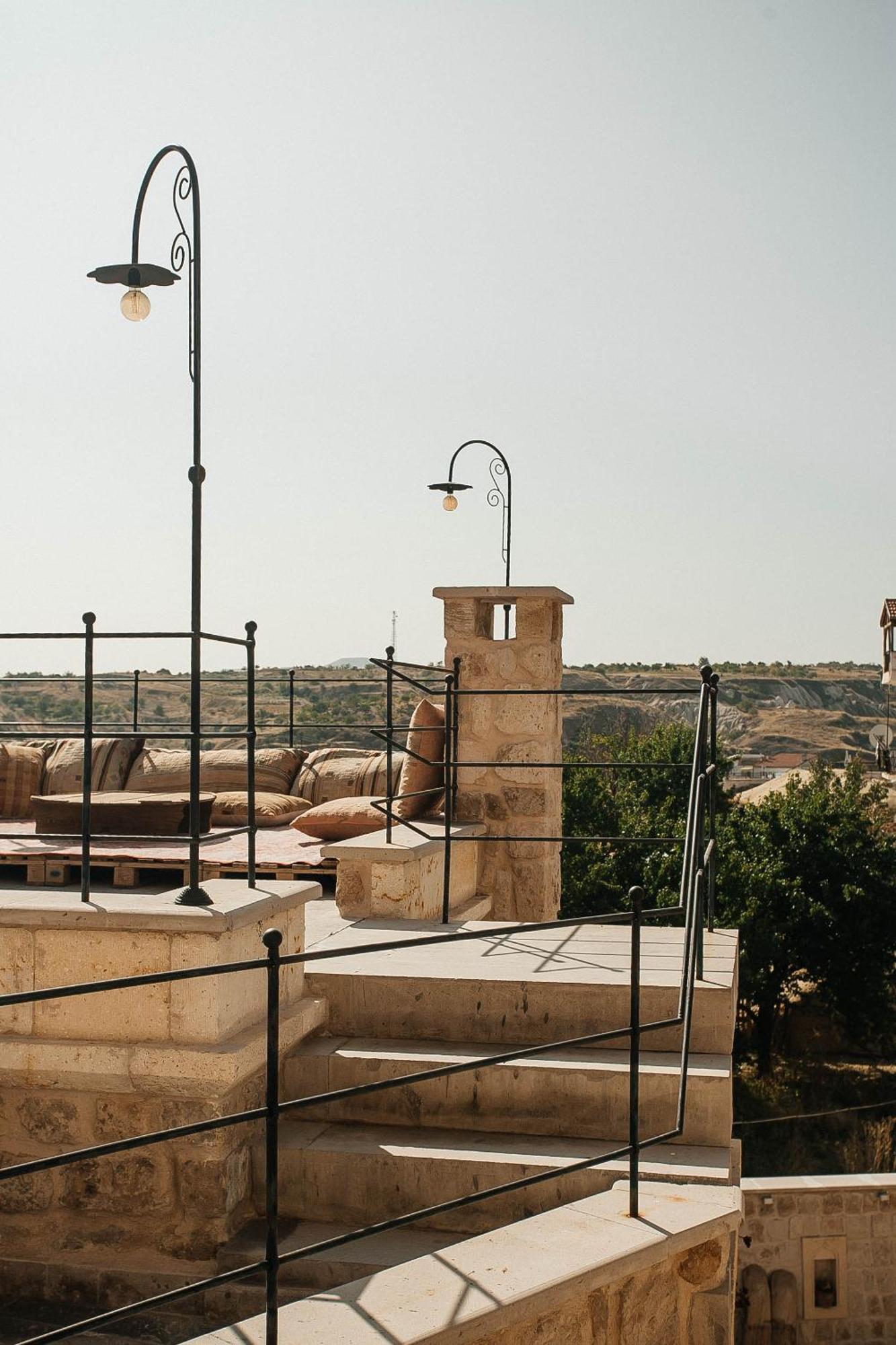Cappadocia Vita Cave Hotel อูร์กุบ ภายนอก รูปภาพ